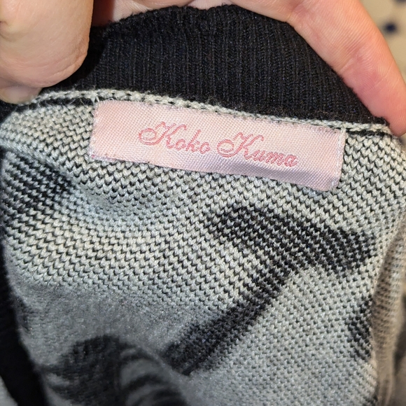 Oversized Gothic Cardigan 🖤 - Picture 8 of 10